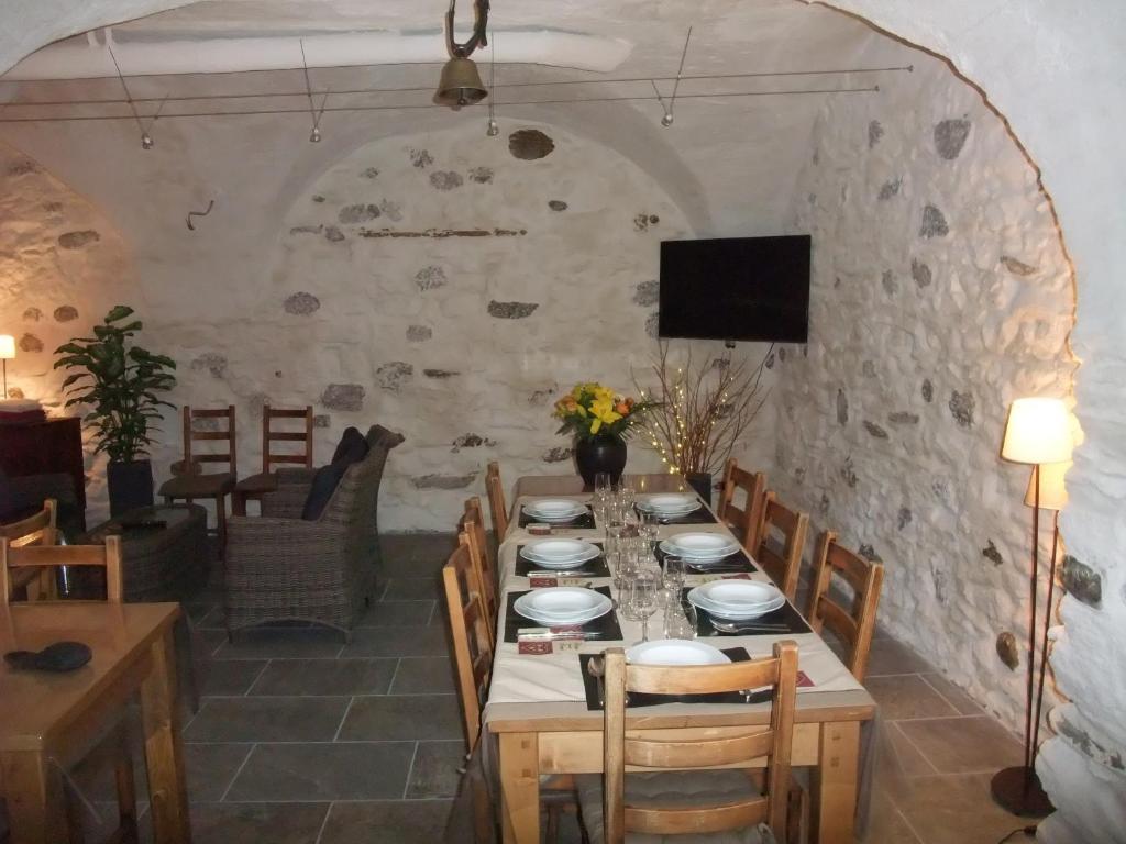 Le Domaine Du Grand Cellier Chambres D'Hotes En Savoie Tournon Luaran gambar