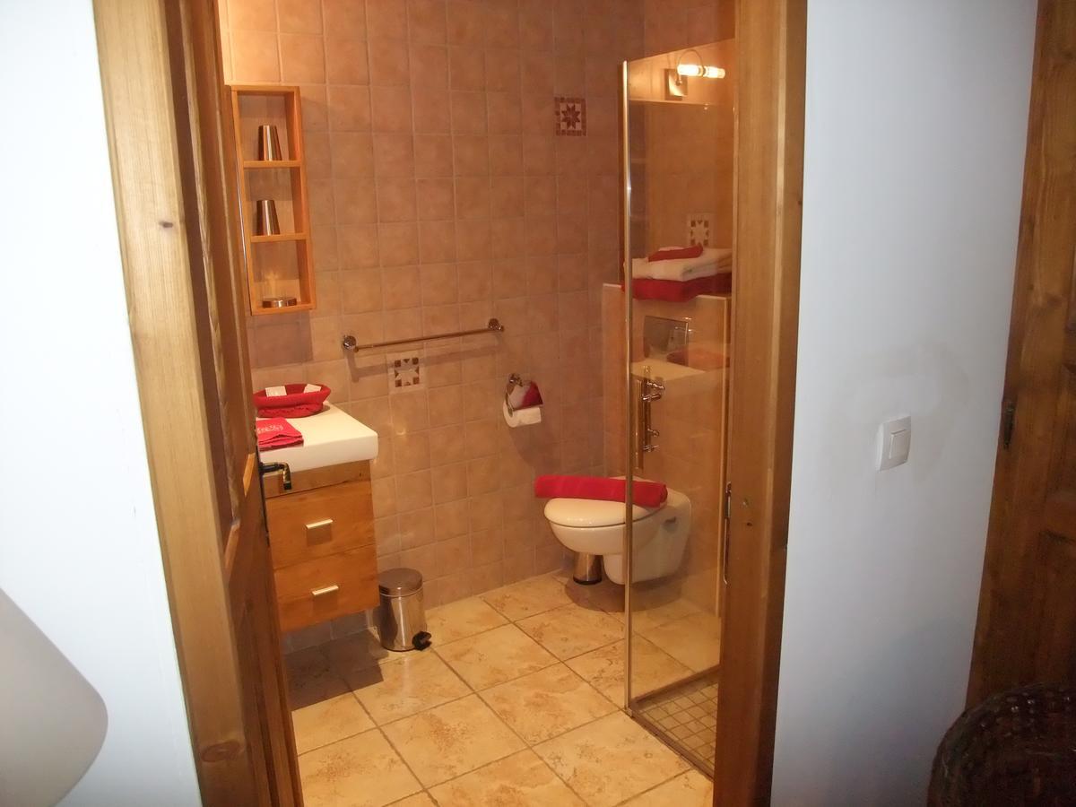 Le Domaine Du Grand Cellier Chambres D'Hotes En Savoie Tournon Luaran gambar